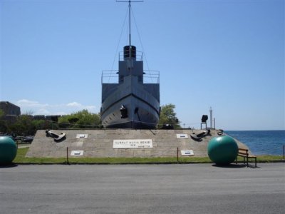 Replicia of the Nusret minelayer (1).JPG