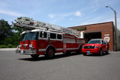 WilbrahamMA Wilbraham Fire Dept Ladder 1 7-17-08 1232 PM.JPG