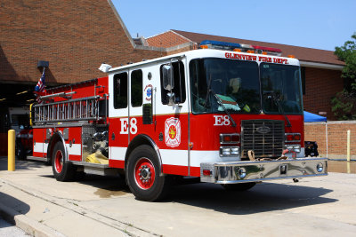 GlenviewIL Fire Truck E8 Sits Out Back 6-27-09 317 PM.JPG