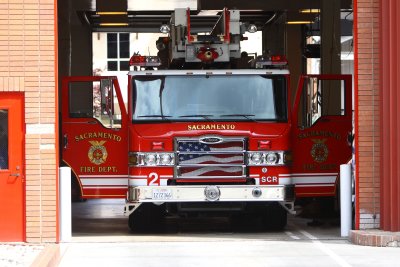 SacramentoCA Engine 2 In The House 4-1-10 1159 AM.JPG