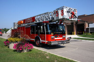 SchaumburgIL Engine 53 Sits 7-28-08 1012 AM.JPG
