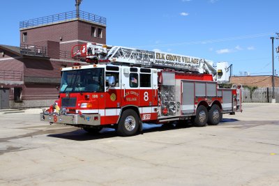 Elk GroveIL Truck 116 Sits At Station 5-5-10 214 PM.JPG