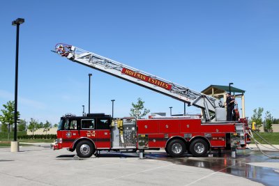 Hoffman EstatesIL Truck 24 Completing Excersize 5-6-10 852 AM.JPG
