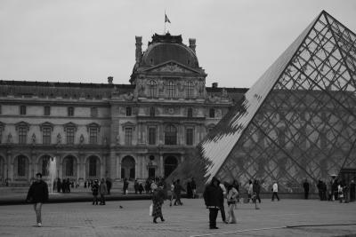 Paris - Les Tuileries - Le Louvre