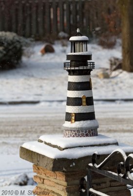 LIghthouse in LightSnow