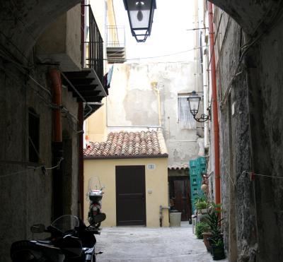 alley view