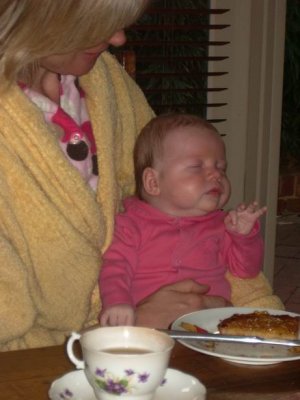 14 Saskia 10 wks breakfast.JPG