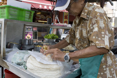 Popiah seller on the streets (7009)