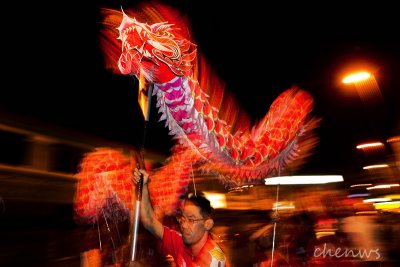 The dragon dance (7699)