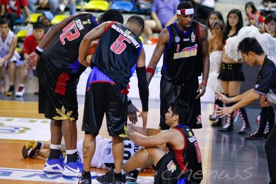Rudy Lingganay injured (5600)
