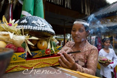 The procession finishes at the temple _MG_2222.jpg