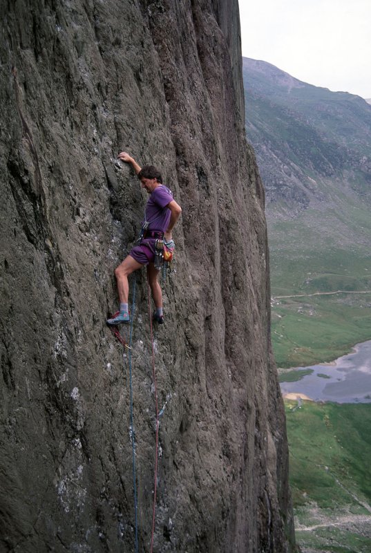 Suicide Wall, Cwm idwal