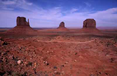 g3/04/645604/3/56989103.TheMittensMonumentValleyUtah.jpg