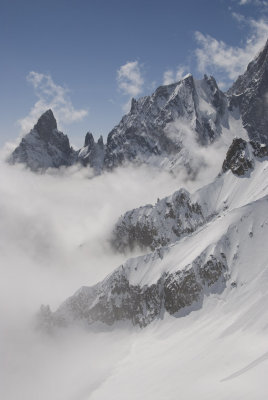 Peutery peaks and clouds