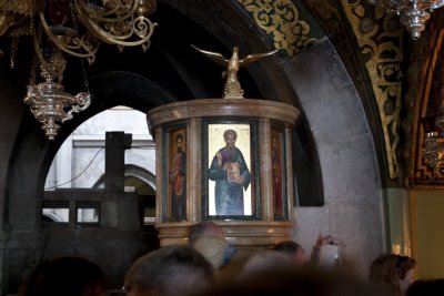 Pictures of Saints in a Circular Pillar