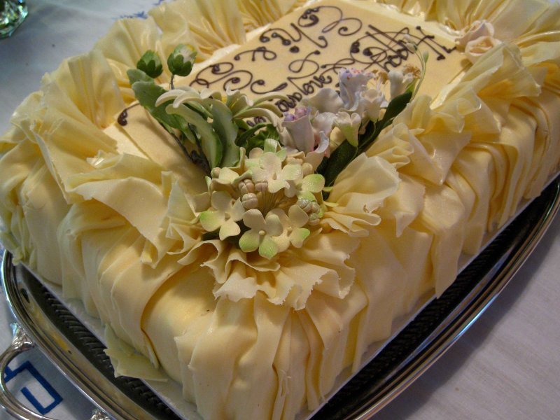 My friends engagement cake. Yummm