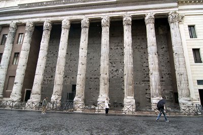  Tempio Adriano - Rome