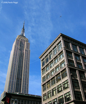 Route air above the Empire State Building