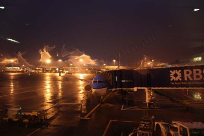 Glasgow Airport_ 8048.JPG