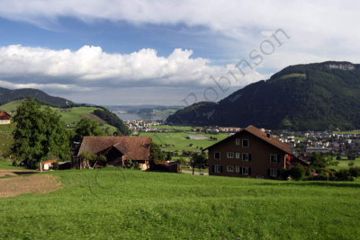 08-08-04-08-37-36_Funicular ride up Stanserhorn_8560.JPG