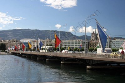 08-08-05-10-01-02_Mont-Blanc Bridge Geneve_8789.JPG
