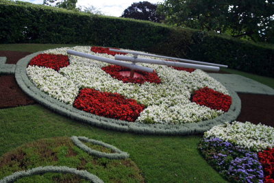 08-08-05-10-15-45_Flower Clock Geneve_8796.JPG