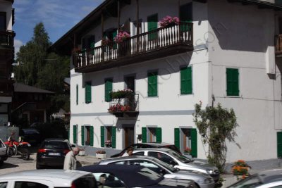 08-08-09-10-59-55_SS51 heading west to Cortina.jpg