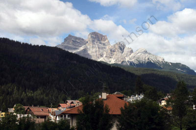 08-08-09-11-17-09_SS51 heading west to Cortina_7150.jpg