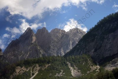 08-08-09-14-19-04_Up into the Dolomites_7352.jpg
