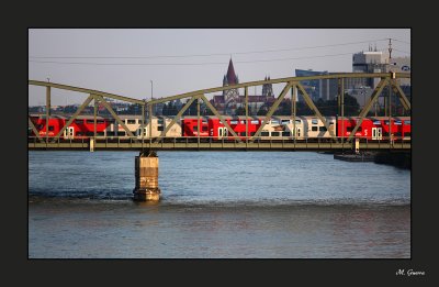 Train over Danubio