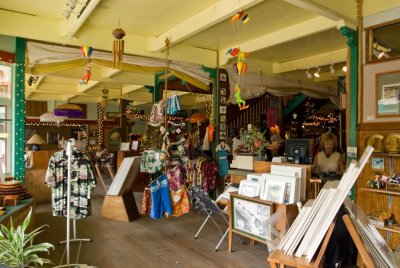 n2122 Shop at Bamboo in Hawi