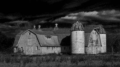 Barn in Black and White