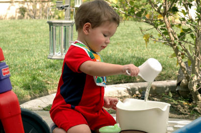 g3/05/4005/3/55752647.WaterPlay.jpg