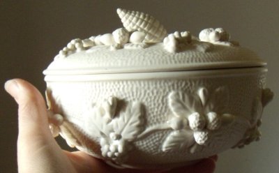 Cream Pinecown Lidded Bowl