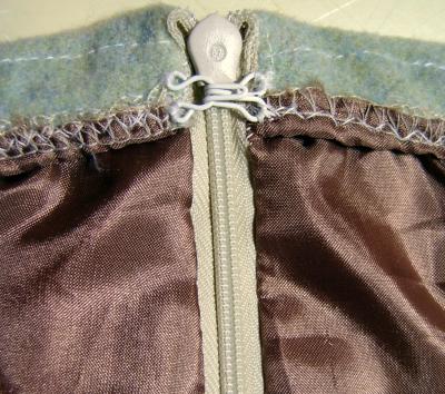 Inside Side Zipper with Hook & Eye and Lining
