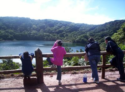 Laguna cerca al volcan