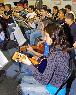 Radio Bilingüe's Mariachi Workshops - 2009