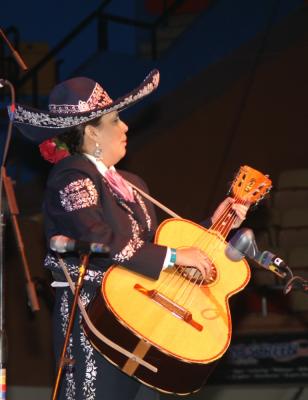 Mariachi Mujer 2000-004.jpg