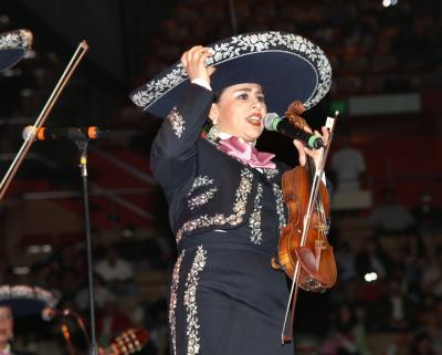 Mariachi Mujer 2000-007.jpg