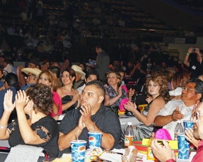 Mariachi Fans 2008-02.jpg