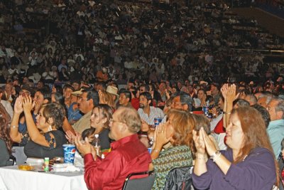 Mariachi Fans 2008-08.jpg