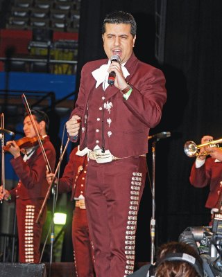 Mariachi Los Arrieros 2008-06.jpg