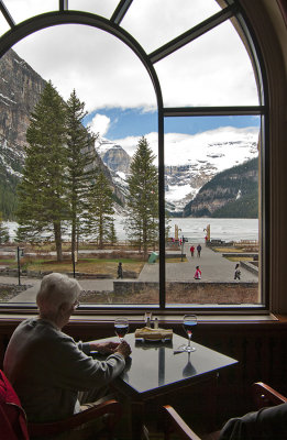 K221592-Elly-Lake Louise.jpg