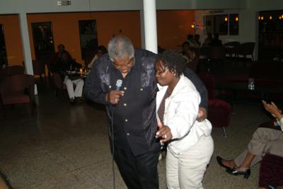 g3/05/549705/3/57320624.Dr.S.O.FeedgoodatClubRio.jpg