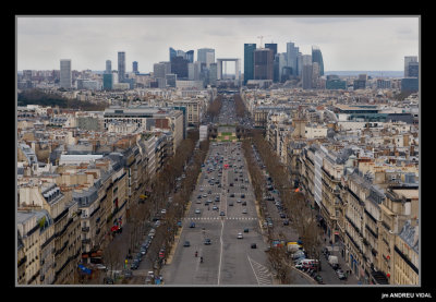 Des de l'Arc de Triomf: les Champs Elyses, La Defense i l'Arche de la Fraternit