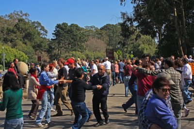 Dance lessons in the Golden Gate Park