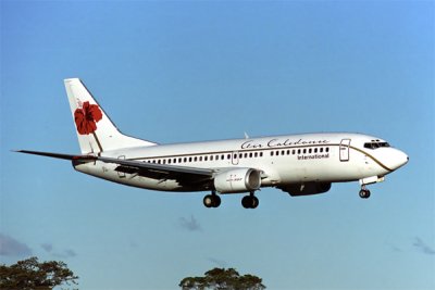 AIR CALEDONIE BOEING 737 300 SYD RF 404 33.jpg