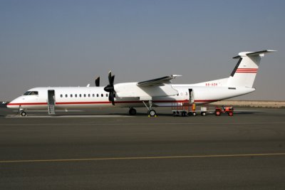 ABU DHABI AVIATION DASH 8 400 AUH RF IMG_9842.jpg