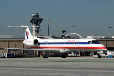 AMERICAN EAGLE EMBRAER 135 LAX RF IMG_3491.jpg