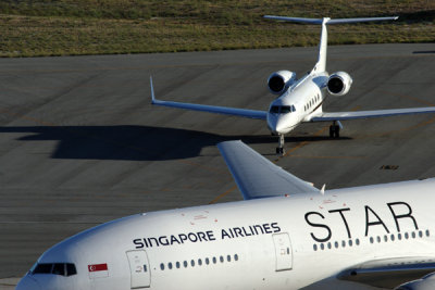 SINGAPORE AIRLINES BOEING 777 200 PER RF IMG_5797.jpg
